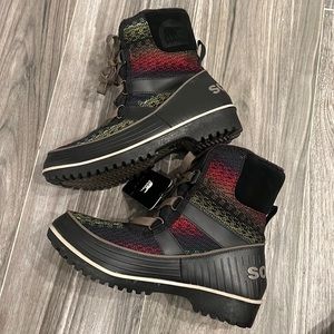 NWT Sorel Tivoli II Multi Color Knit Waterproof Boot